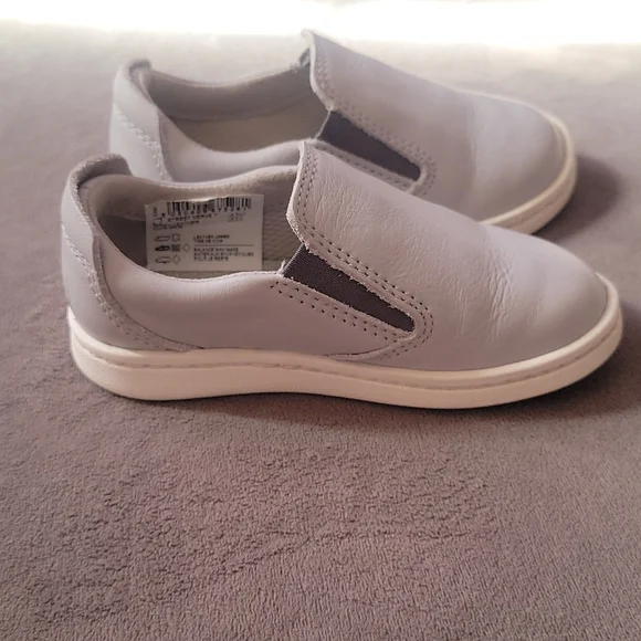 Clark's Leather Grey Toddler Slip on sneakers Sz 6 - Picture 8 of 11